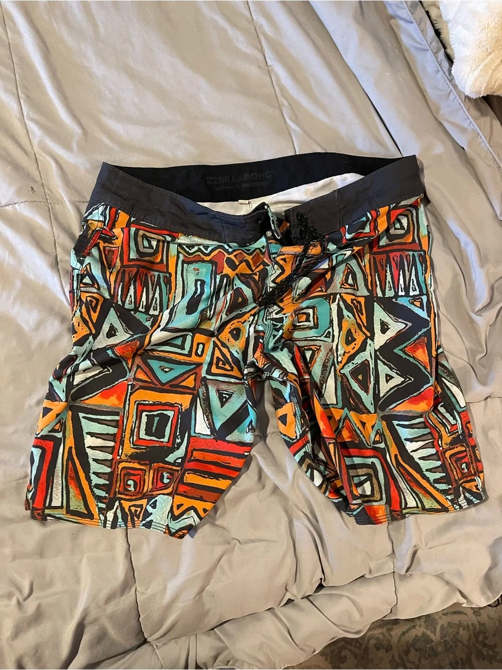 Billabong Men’s Orange, Teal & Black Geometric Board Shorts men’s 34